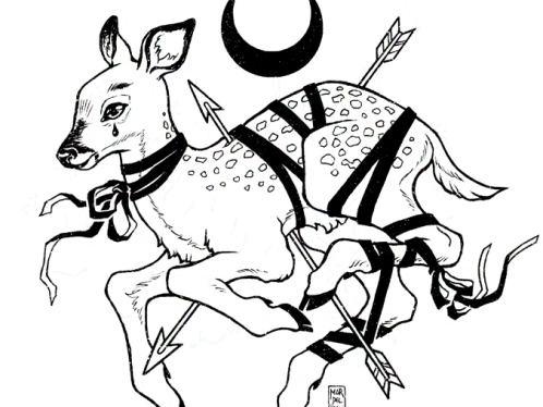 Ilustración a línea en blanco y negro de un cervatillo que corre, atado con dos cintas negras y atravesado por dos flechas. No hay sangre ni representación gore de las heridas. Sobre él hay una luna creciente negra. --- Black and white line illustration of a running fawn, tied with two black ribbons and pierced by two arrows. There is no blood or gore depiction of wounds. Above the fawn there is a black crescent moon.